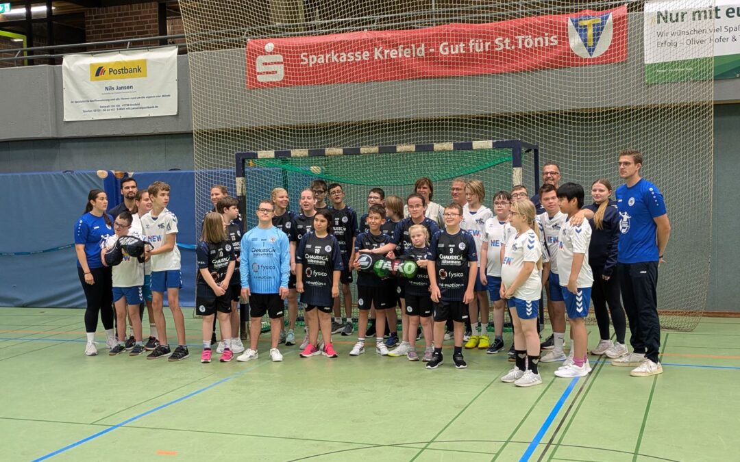 TVK-Superhelden beim Saisonauftakt in St. Tönis