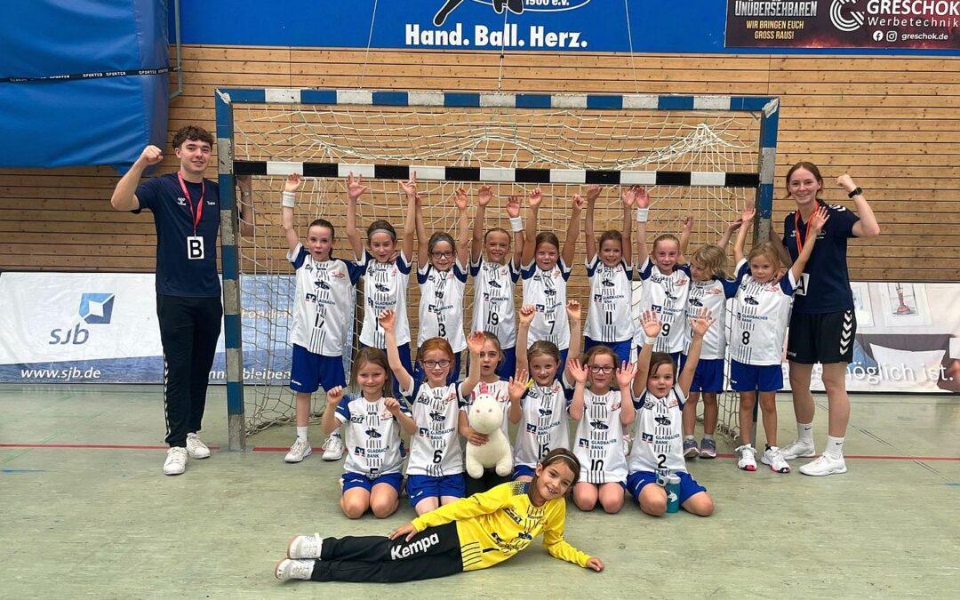 Girl Power – weibliche F-Jugend geht als Spitzenreiter in die Winterpause!